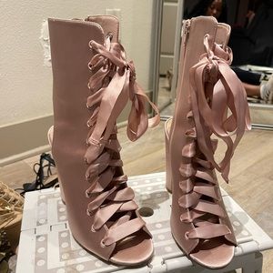 Pretty n pink heels 💕✨